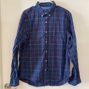 American Eagle long sleeve button down shirt